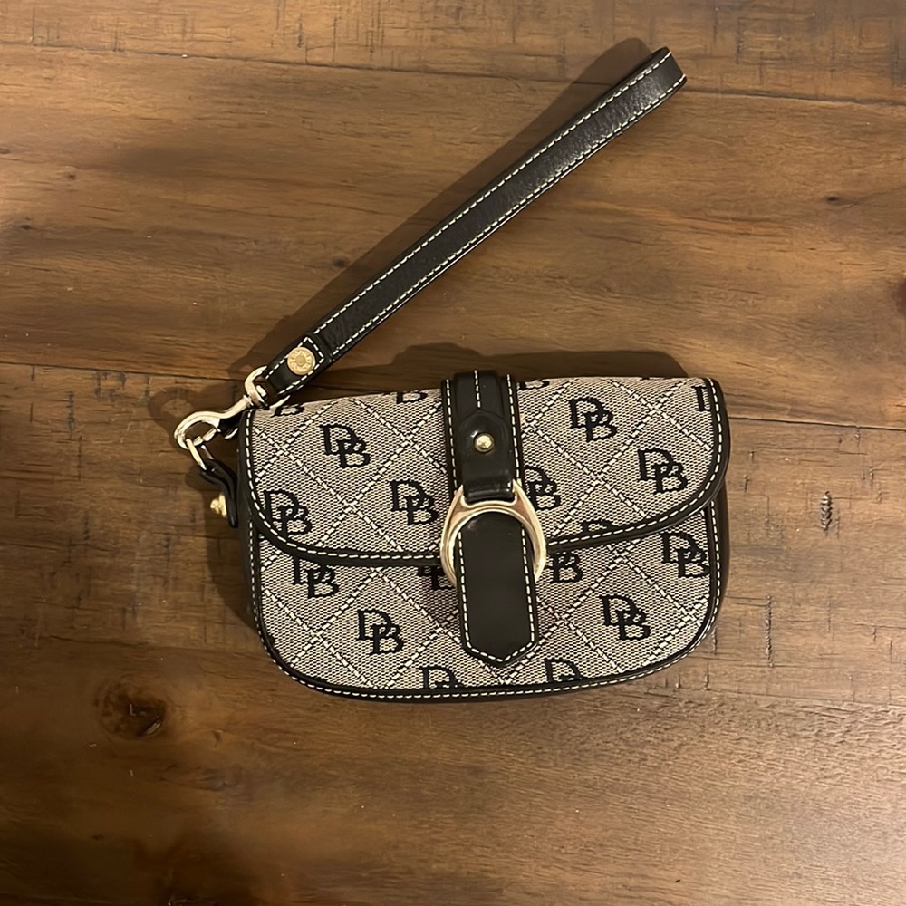 Dooney & Bourke Wristlet